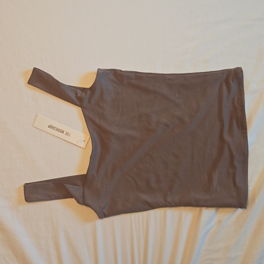 NWT stretchy taupe tank